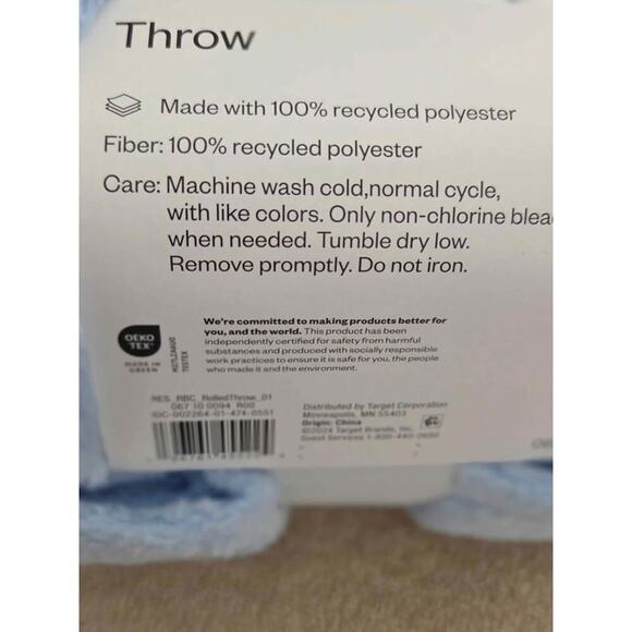 Cozy Light Blue Plush Throw Blanket – Soft & Lightweight Brand New - Picture 3 of 5